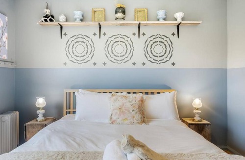 Clifton Beach House | Peaceful Beachside Home