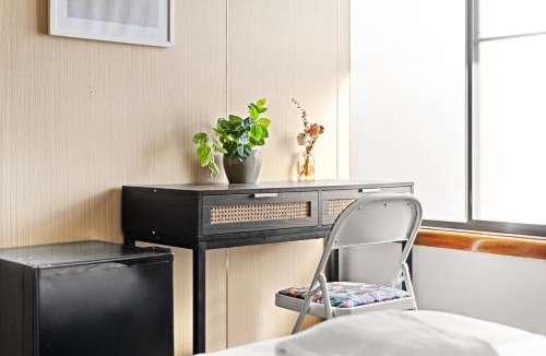 Liverpool House | Peaceful & Central Stay in Liverpool - Private Double Room - Shared Bathroom