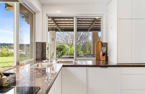 Bridgeman Downs Apartment | Peaceful Family Home: 4-Bed, Pool, Alfresco Dining