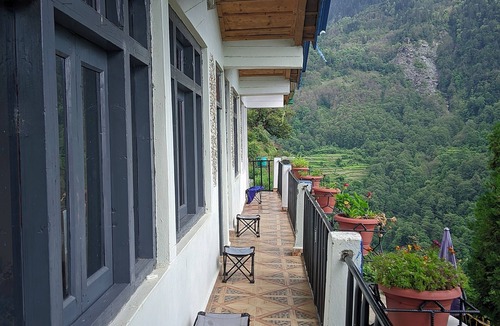 Kharsali House | Peaceful Village Homestay with Fresh Air & Naturen Cozy Rural Homestay