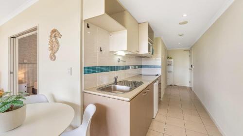Ettalong Beach House | Peacock Hideaway