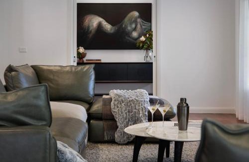 Trentham House | Peahen House