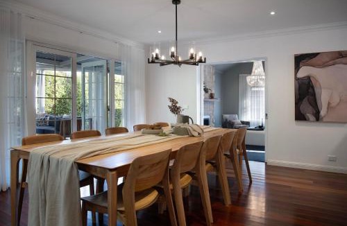 Trentham House | Peahen House