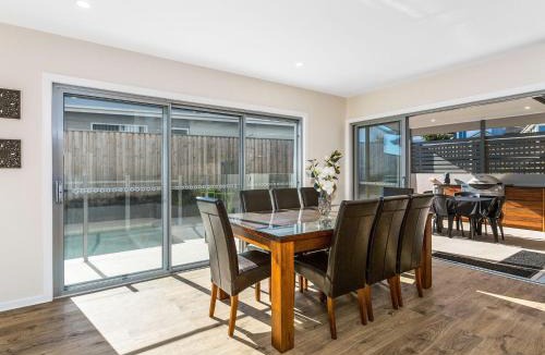 Casuarina House | Pebbles at Casuarina Beach - Large Family Home with Pool Near Beach