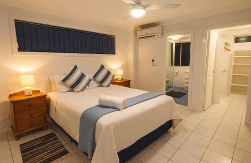 Forster Apartment | Pebbly Beach Escape