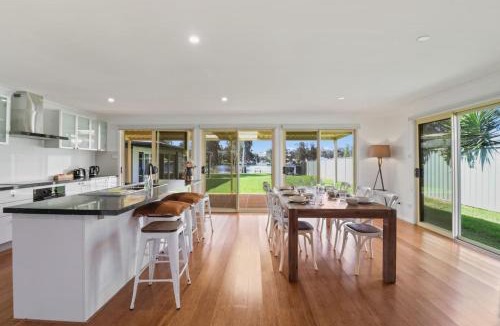 Dora Creek House | Pelican Paradise