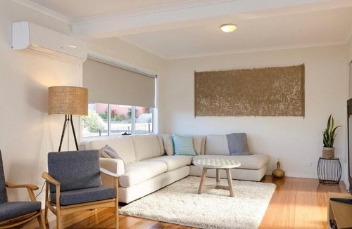 Penguin House | Penguin Beach House