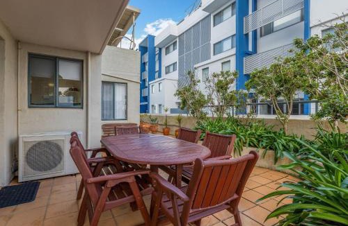 Soldiers Point Apartment | Peninsula Waters 3 Beautiful Air Conditioned Unit with Pool Lift and WI-FI