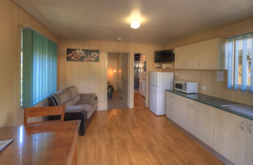 Kingaroy Cabin | Pepper Tree Cabins