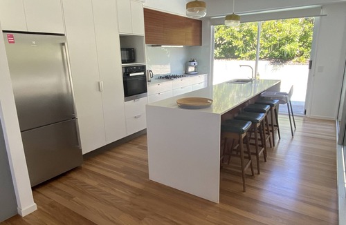 Peregian Beach House | Peregian Pacific Beach House - 4 minute walk to beach.