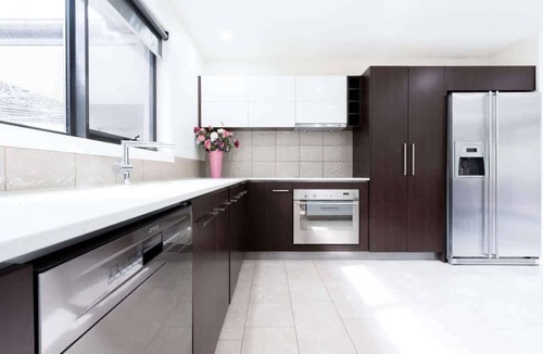 Newstead House | Perfect for groups and large families Sleeps 12