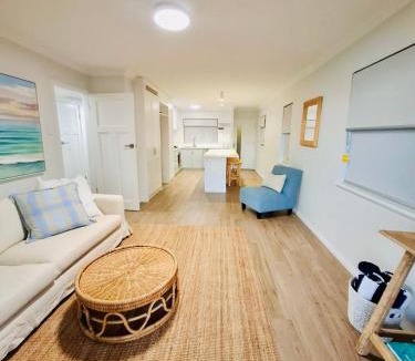 Cottesloe Apartment | Perfect Oceanfront Cottesloe apartment