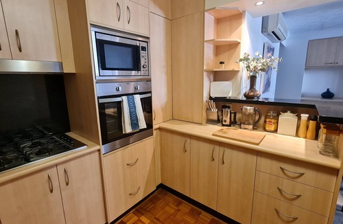 Fortitude Valley Apartment | Perfectly Central 2 Bedroom Apartment & Office