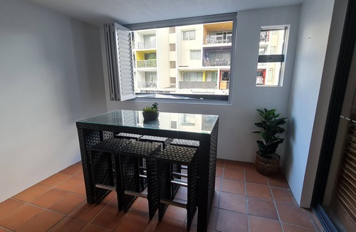 Fortitude Valley Apartment | Perfectly Central 2 Bedroom Apartment & Office
