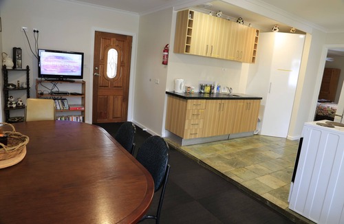 Jamieson Cottage | Perkins Place Iris Cottage