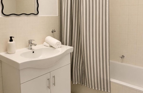 West Perth Apartment | Perth Central Stay, 5 min walk CDB & Kings Park