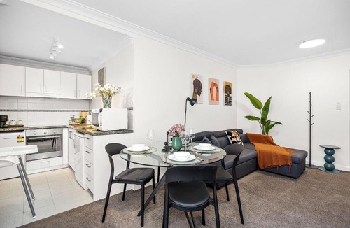 Perth Central Business District Apartment | Perth City Gateway 1BRStylish Apt Walkable to CBD