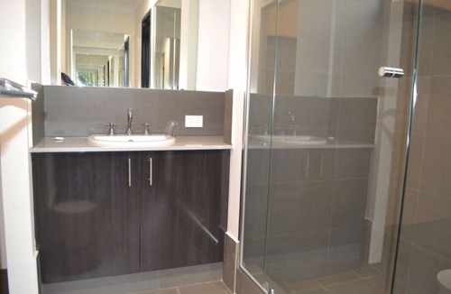 Leeming House | Perth Urban Lodge Two (no children)