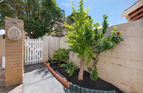 Cottesloe House | PERTH7 - The Courtyard Nook
