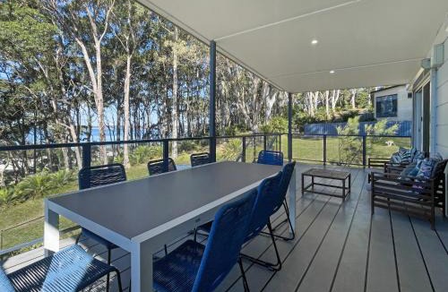 Long Beach House | Pet-Friendly 3-Bed Coastal Gem Near Long Beach