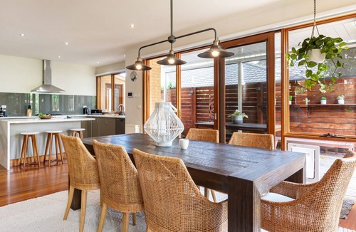 Highett House | Pet Friendly - Bayside Oasis in Highett