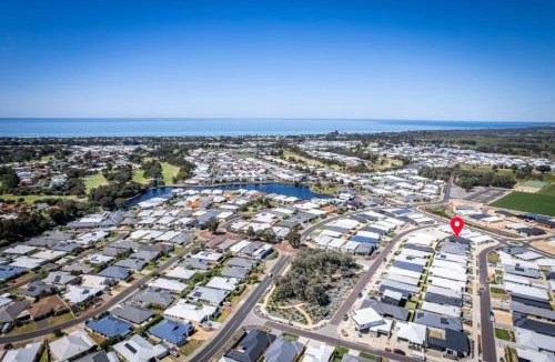 Dunsborough House | Pet-friendly. Bright and Spacious Dunsborough Home