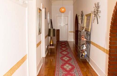 Kimba House | pet friendly Family accommodation min 2 nights