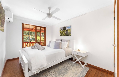 Central Tilba House | Pet Friendly Farm Stay in the centre of Tilba!