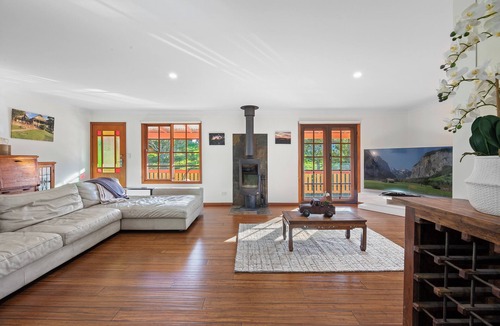 Central Tilba House | Pet Friendly Farm Stay in the centre of Tilba!