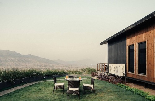 Kadadhe Villa | Petite Paradise Carat 3 by Ebony Stays – 3BHK Pool Villa in Lonavala