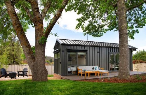 Hepburn House | Piccola Blu Tiny House