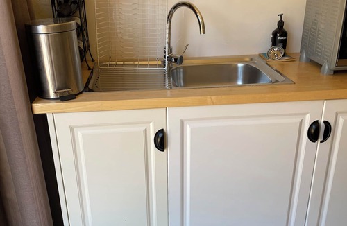 Hamilton Bed & Breakfast | Pierrepoint Wines & Accommodation