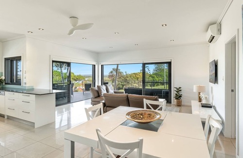 Yamba Apartment | Pilotage 1 - Style, Views & Perfect Location - Holiday Yamba