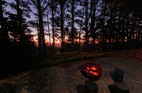Glenquarry House | Pine Forest 3, Glenquarry - 4pm check out Sundays, except Peak Season