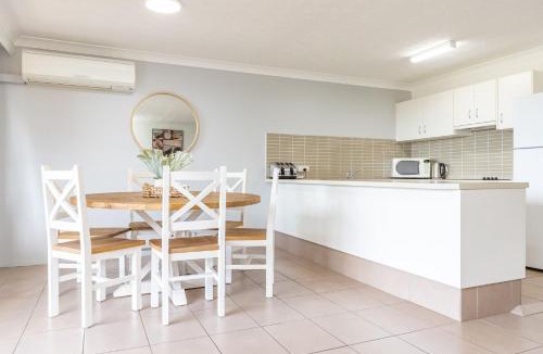 Forster Apartment | Pinnacle 202