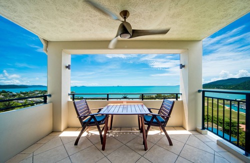 Airlie Beach Apartment | Pinnacles
