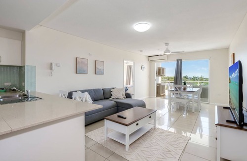Bargara Apartment | Platinum Apartments - Unit 22