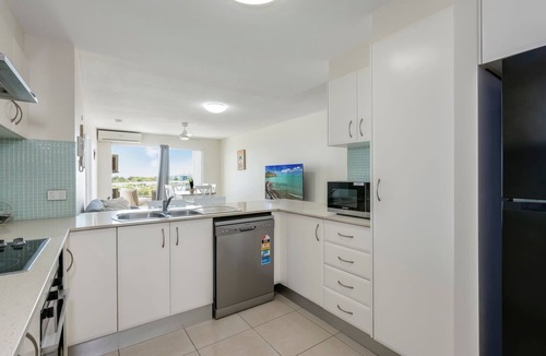 Bargara Apartment | Platinum Apartments - Unit 22