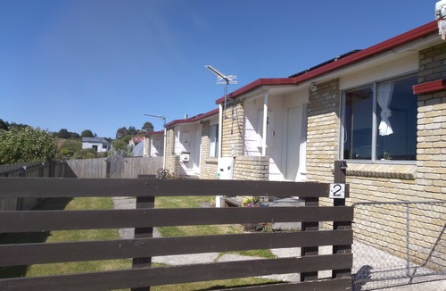Waratah Apartment | Platypus Viewing 2 min walk! Waratah Waterfall Retreat Unit3 Free Pay TV & WiFi