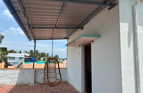 Suchindram House | PM COTTAGE-2nd FLOOR-NON AC ROOM WITH GREEN NATURAL VENTILATION ONLY FOR PILGRIMS ,FAMILY OR BACHLOR