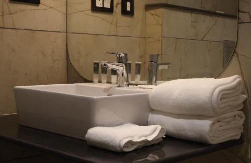Vellore Hotel | PNS NAKSHATRA LUXURY - hotel