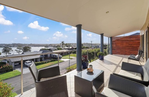 Fishing Point House | Point Panorama