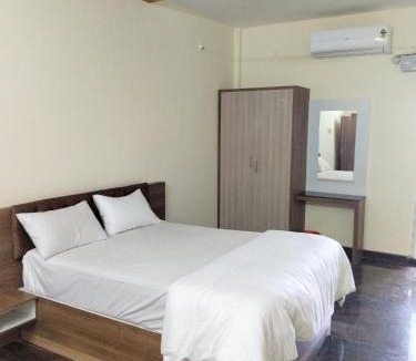 Sivagiri Hotel | ponpandian hotel