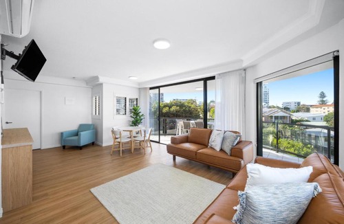 Kings Beach Apartment | Poolside 3-Bed Retreat Near Kings Beach