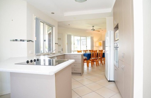 Poona House | Poona Palms Beach House
