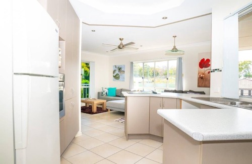Poona House | Poona Palms Beach House