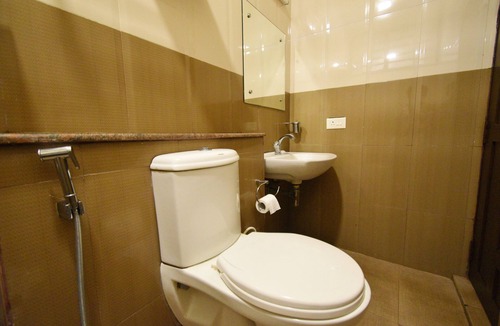 Bommayapalayam Hotel | Poppys Olive De Villa