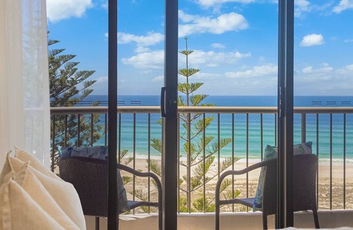 Bilinga Apartment | Porta Pacifique 25 - Renovated Bilinga Beachfront - Min. 3 Night Stays