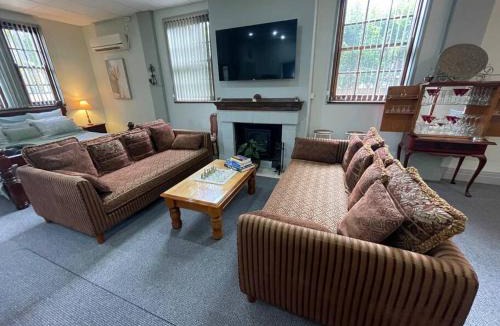 Smithtown House | Post Office Boutique Accommodation