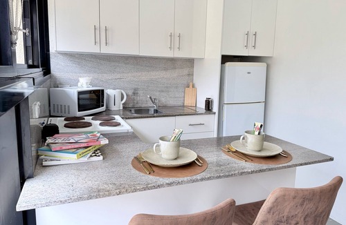 Potts Point Apartment | Potts Point Cozy Studio Near Parks & Water